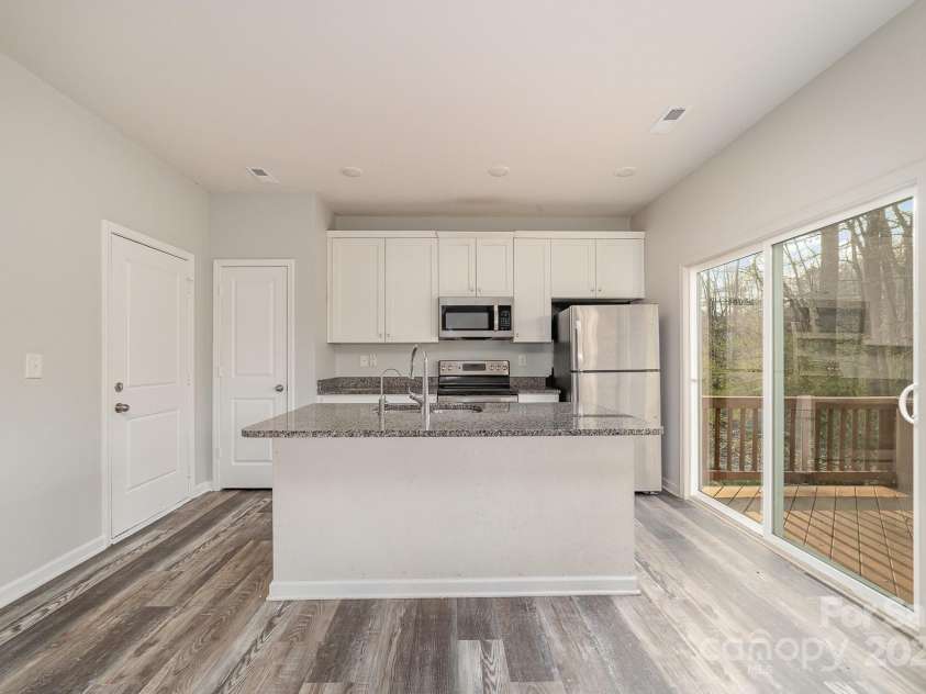 3944 Wade E Morgan Road, Charlotte, NC 28269.  MLS# CAR4235226, YatesRealty ID 4870. 