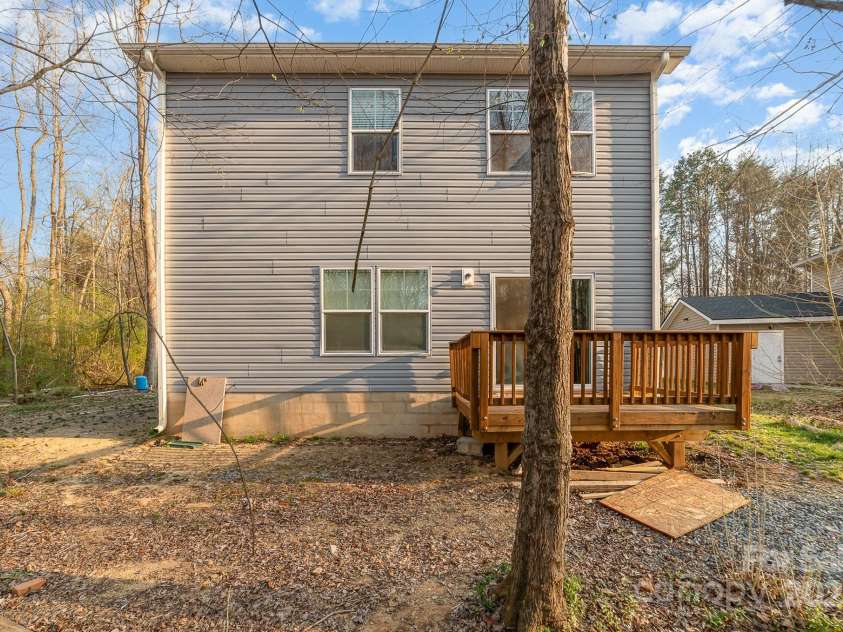 3944 Wade E Morgan Road, Charlotte, NC 28269.  MLS# CAR4235226, YatesRealty ID 4870. 