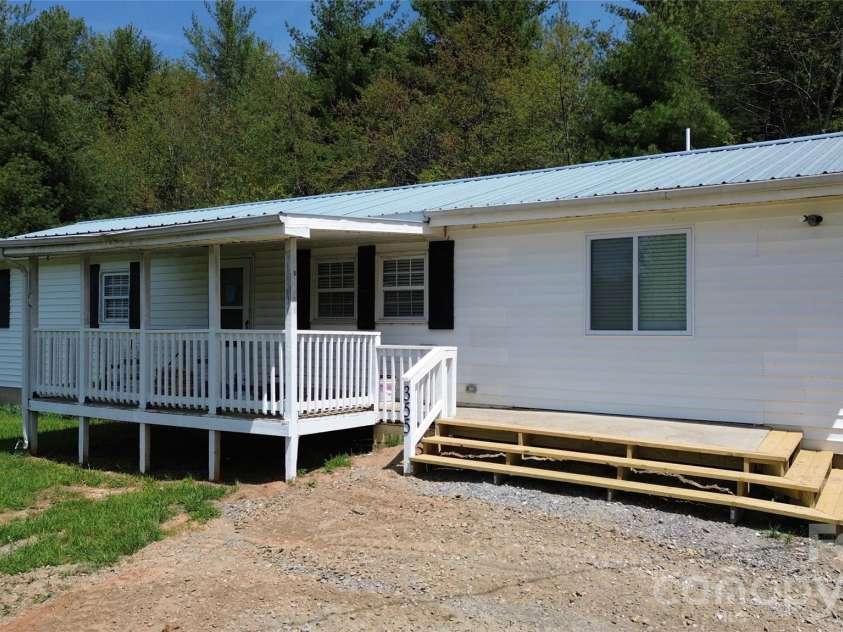 355 Round Knob Church Road, West Jefferson, NC 28694.  MLS# CAR4421567, YatesRealty ID 48701. 