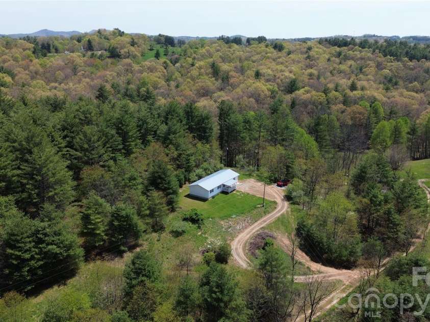355 Round Knob Church Road, West Jefferson, NC 28694.  MLS# CAR4421567, YatesRealty ID 48701. 