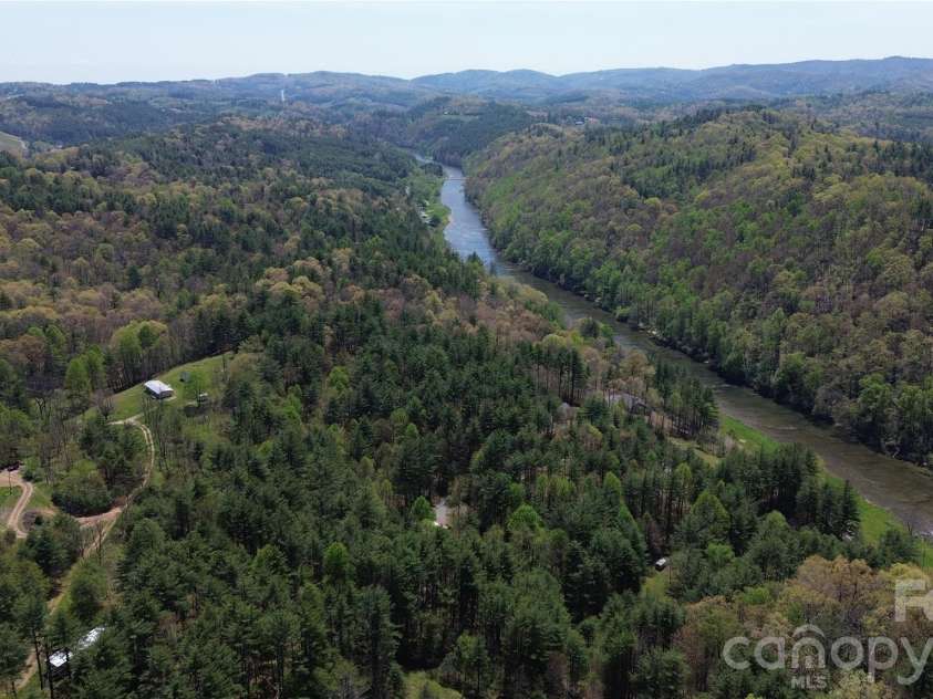 355 Round Knob Church Road, West Jefferson, NC 28694.  MLS# CAR4421567, YatesRealty ID 48701. 