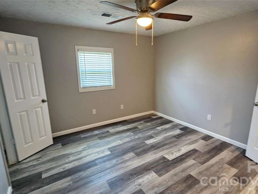355 Round Knob Church Road, West Jefferson, NC 28694.  MLS# CAR4421567, YatesRealty ID 48701. 