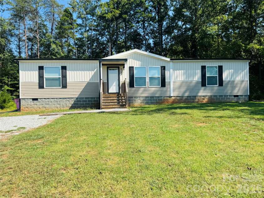 6380 Old US 70 Highway, Cleveland, NC 27013.  MLS# CAR4421017, YatesRealty ID 48704. 