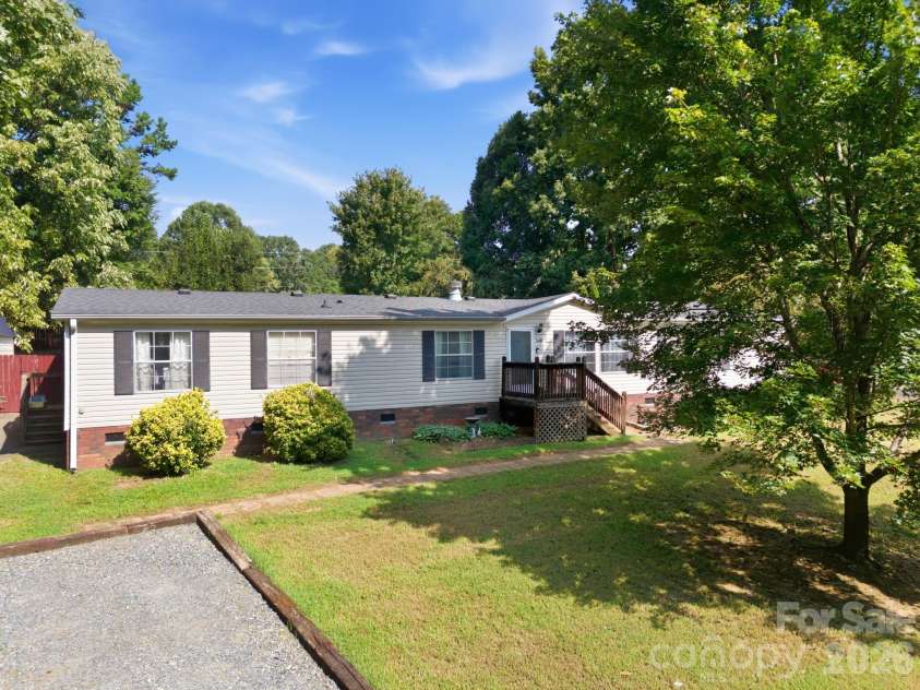 2607 Forsythe Lane, Concord, NC 28025.  MLS# CAR4418205, YatesRealty ID 48705. 