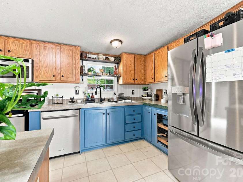 2607 Forsythe Lane, Concord, NC 28025.  MLS# CAR4418205, YatesRealty ID 48705. 