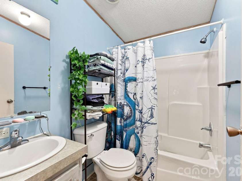 2607 Forsythe Lane, Concord, NC 28025.  MLS# CAR4418205, YatesRealty ID 48705. 
