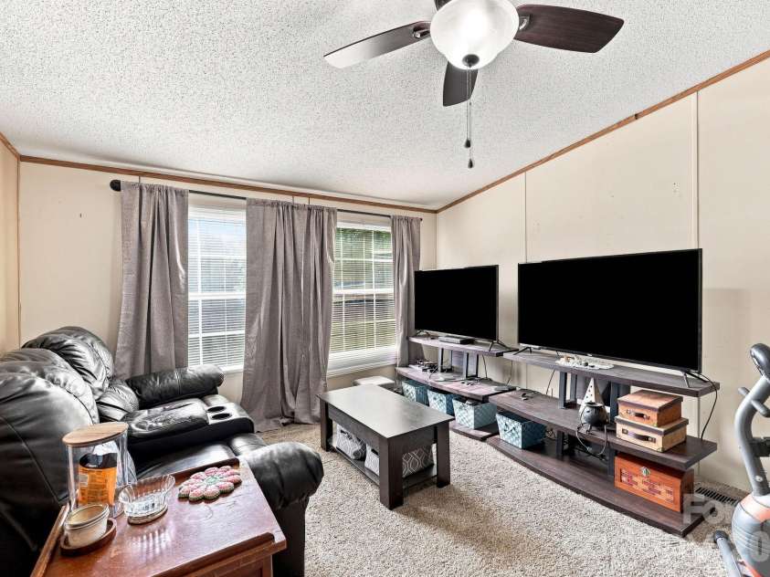 2607 Forsythe Lane, Concord, NC 28025.  MLS# CAR4418205, YatesRealty ID 48705. 