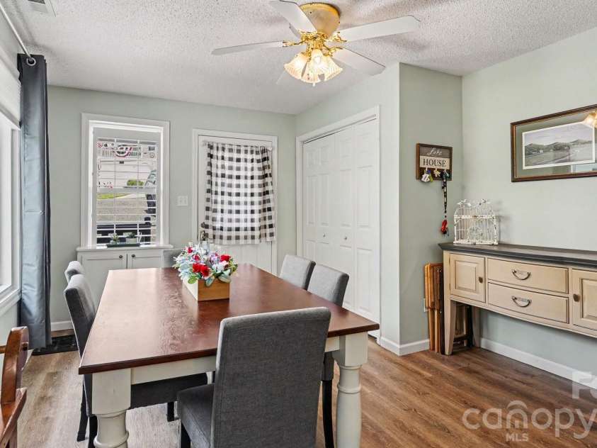 113 Lake View Drive, New London, NC 28127.  MLS# CAR4396569, YatesRealty ID 48706. 