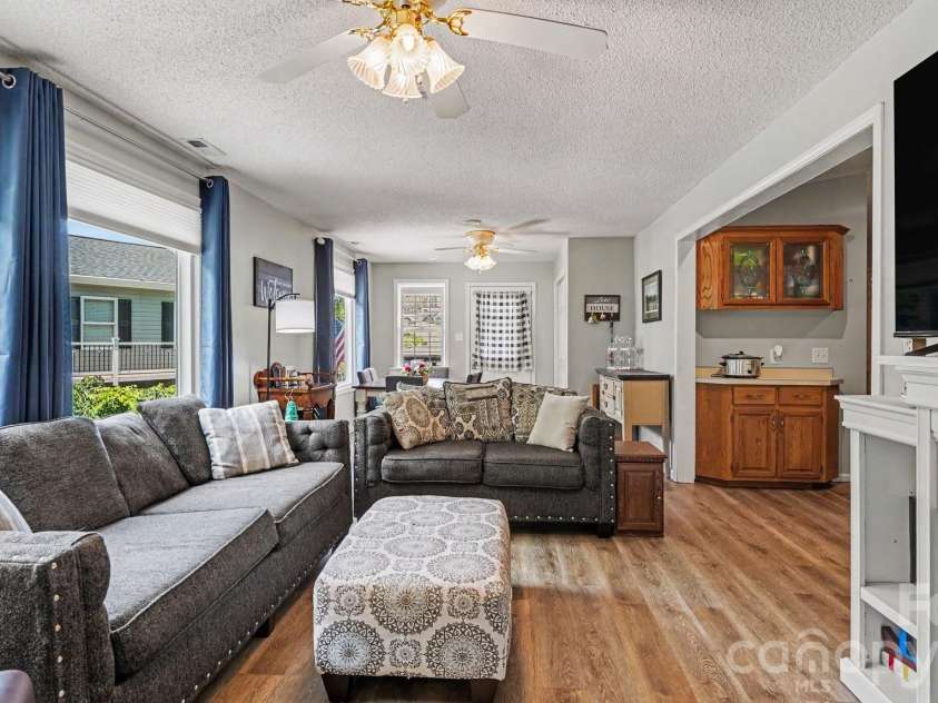 113 Lake View Drive, New London, NC 28127.  MLS# CAR4396569, YatesRealty ID 48706. 