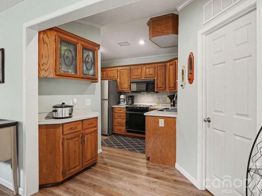 113 Lake View Drive, New London, NC 28127.  MLS# CAR4396569, YatesRealty ID 48706. 