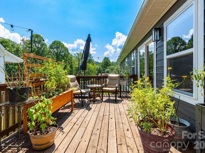 206 Padgettown Road, Black Mountain, NC 28711.  MLS# CAR4421314, YatesRealty ID 48707. Back Deck
