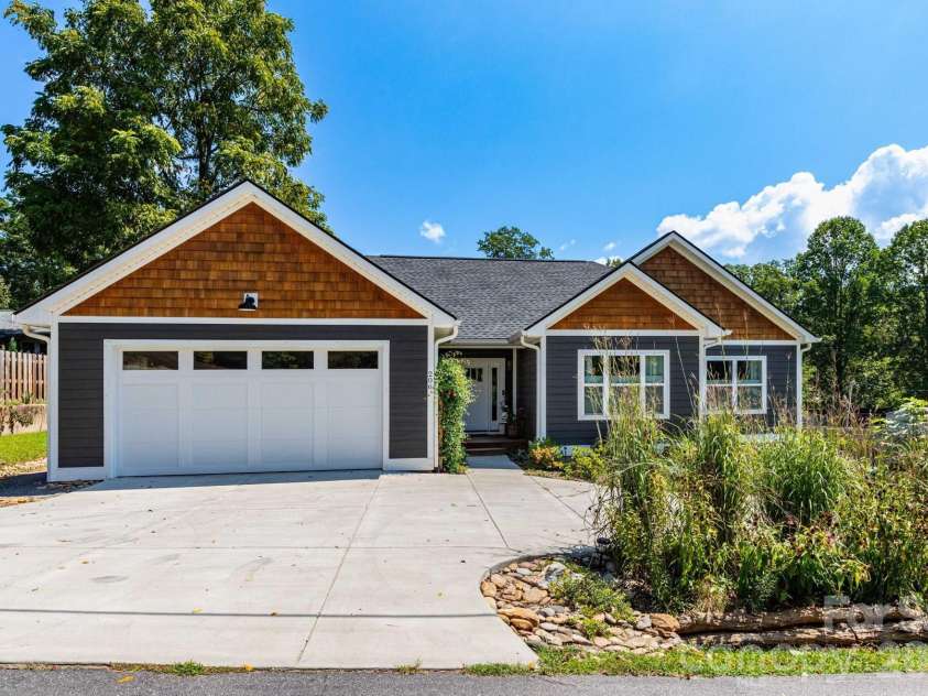 206 Padgettown Road, Black Mountain, NC 28711.  MLS# CAR4421314, YatesRealty ID 48707. Front of Home