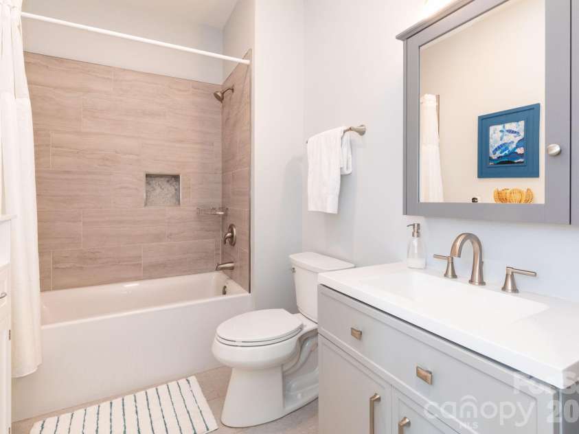 206 Padgettown Road, Black Mountain, NC 28711.  MLS# CAR4421314, YatesRealty ID 48707. Hall Bathroom