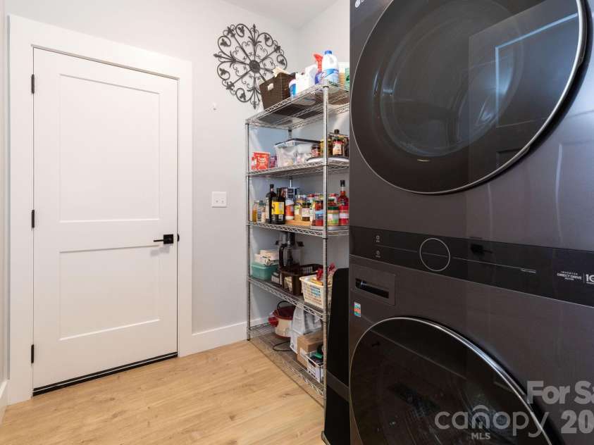 206 Padgettown Road, Black Mountain, NC 28711.  MLS# CAR4421314, YatesRealty ID 48707. Laundry/Mud Room