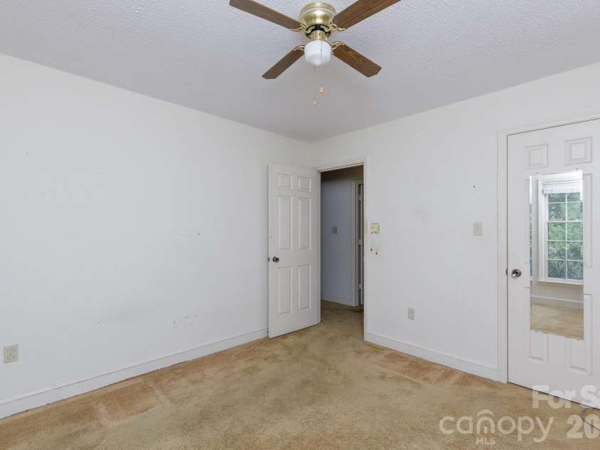 6323 Chalyce Lane, Charlotte, NC 28270.  MLS# CAR4418744, YatesRealty ID 48709. BR 1 up