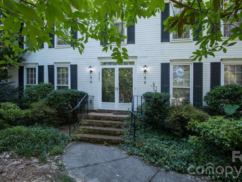 6323 Chalyce Lane, Charlotte, NC 28270.  MLS# CAR4418744, YatesRealty ID 48709. Double door entry