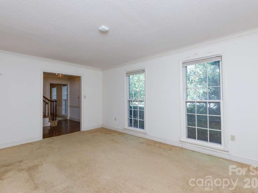 6323 Chalyce Lane, Charlotte, NC 28270.  MLS# CAR4418744, YatesRealty ID 48709. Living Room