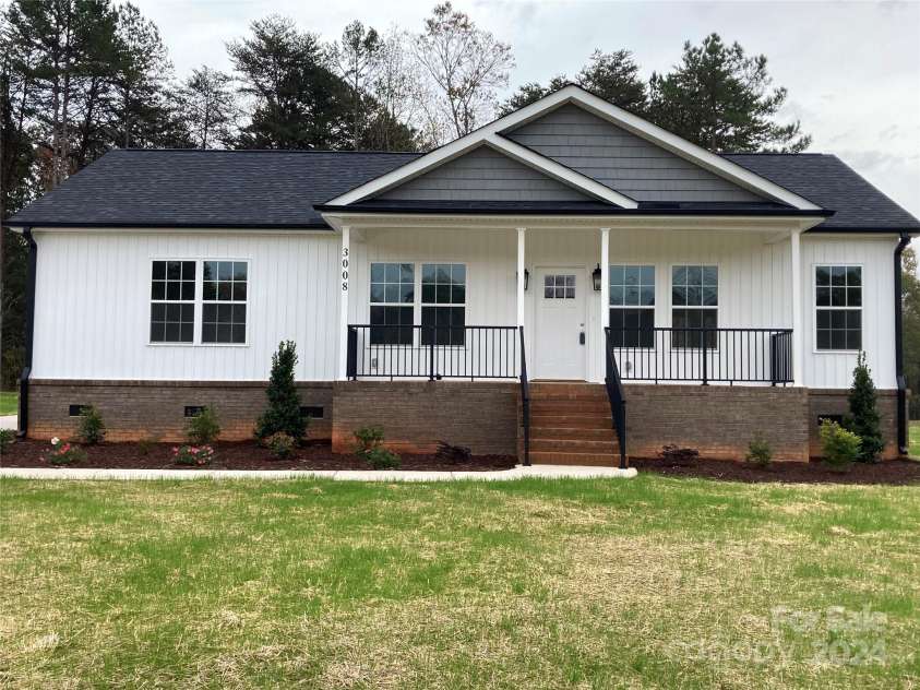 3008 Forbes Road, Gastonia, NC 28056.  MLS# CAR4200290, YatesRealty ID 4871. 