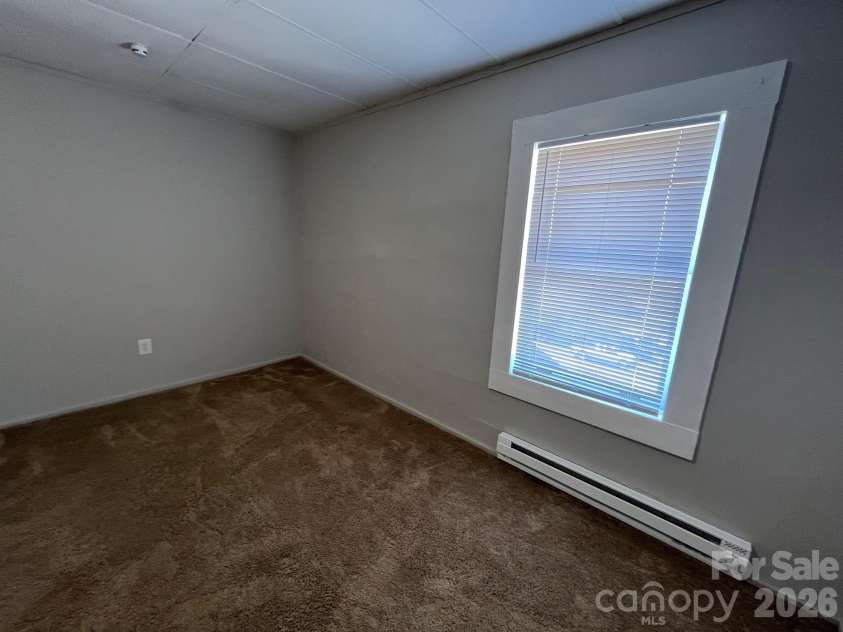 524 Baldwin Avenue, Marion, NC 28752.  MLS# CAR4357169, YatesRealty ID 4871. 