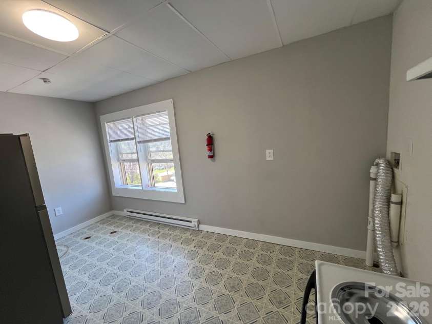 524 Baldwin Avenue, Marion, NC 28752.  MLS# CAR4357169, YatesRealty ID 4871. 