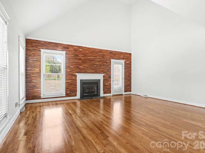 3044 Parker Green Trail, Charlotte, NC 28269.  MLS# CAR4393794, YatesRealty ID 48710. 
