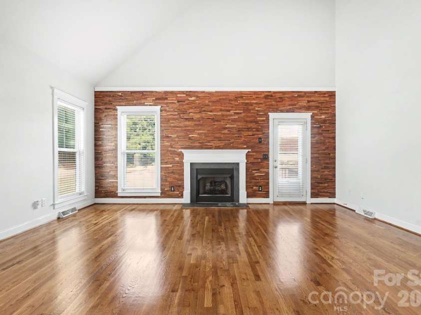 3044 Parker Green Trail, Charlotte, NC 28269.  MLS# CAR4393794, YatesRealty ID 48710. 