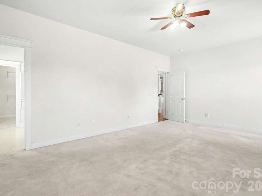 3044 Parker Green Trail, Charlotte, NC 28269.  MLS# CAR4393794, YatesRealty ID 48710. 