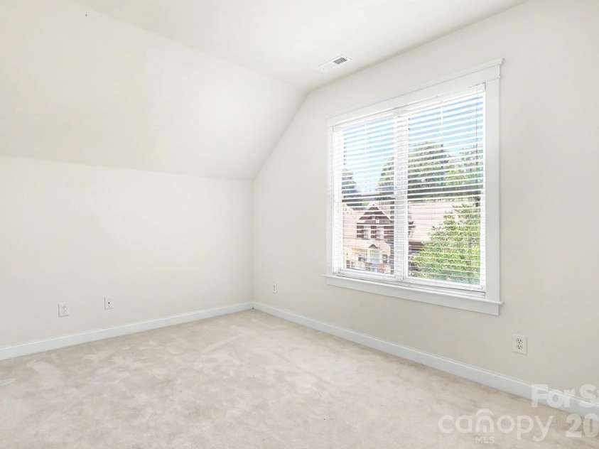 3044 Parker Green Trail, Charlotte, NC 28269.  MLS# CAR4393794, YatesRealty ID 48710. 