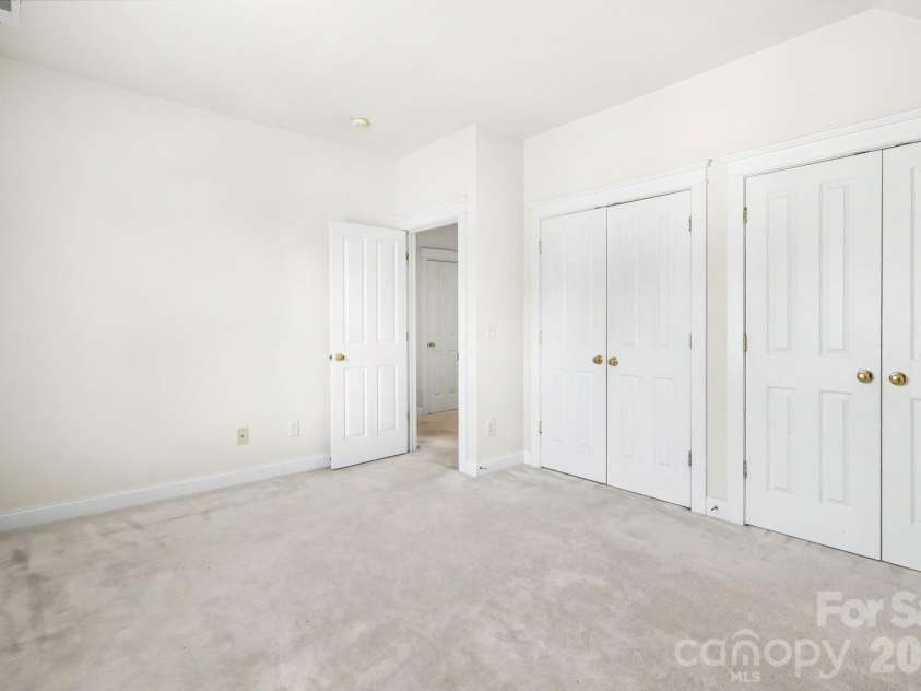 3044 Parker Green Trail, Charlotte, NC 28269.  MLS# CAR4393794, YatesRealty ID 48710. 