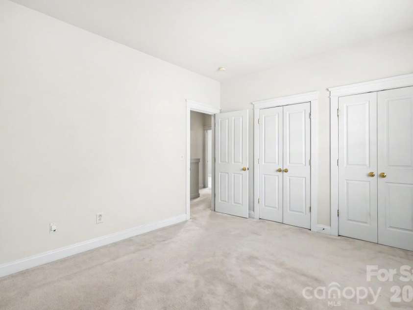 3044 Parker Green Trail, Charlotte, NC 28269.  MLS# CAR4393794, YatesRealty ID 48710. 