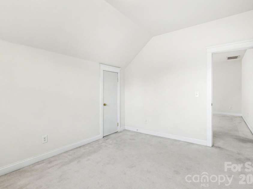 3044 Parker Green Trail, Charlotte, NC 28269.  MLS# CAR4393794, YatesRealty ID 48710. 