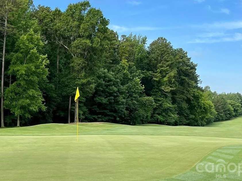 3044 Parker Green Trail, Charlotte, NC 28269.  MLS# CAR4393794, YatesRealty ID 48710. 