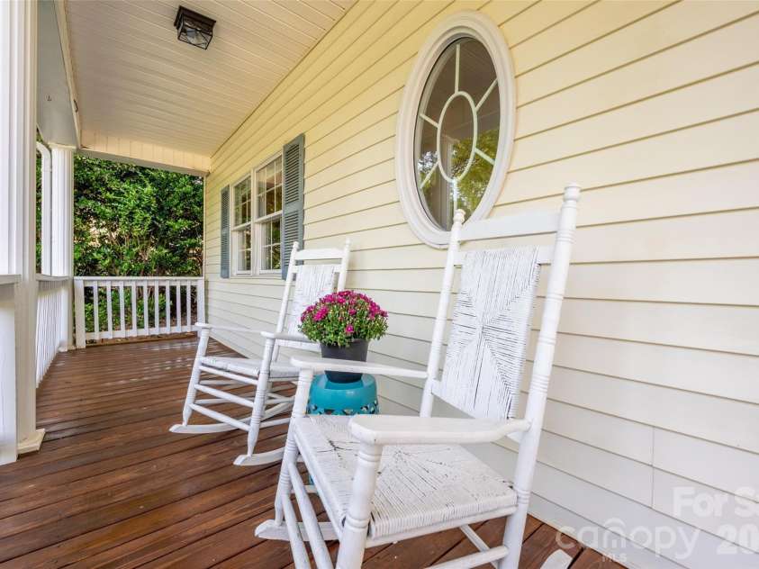 111 Leesburg Lane, Troutman, NC 28166.  MLS# CAR4420159, YatesRealty ID 48712. 