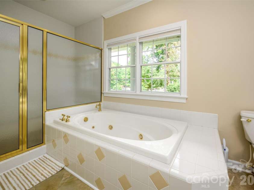 111 Leesburg Lane, Troutman, NC 28166.  MLS# CAR4420159, YatesRealty ID 48712. 