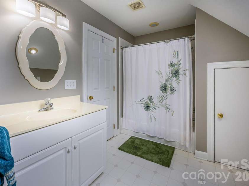 111 Leesburg Lane, Troutman, NC 28166.  MLS# CAR4420159, YatesRealty ID 48712. 
