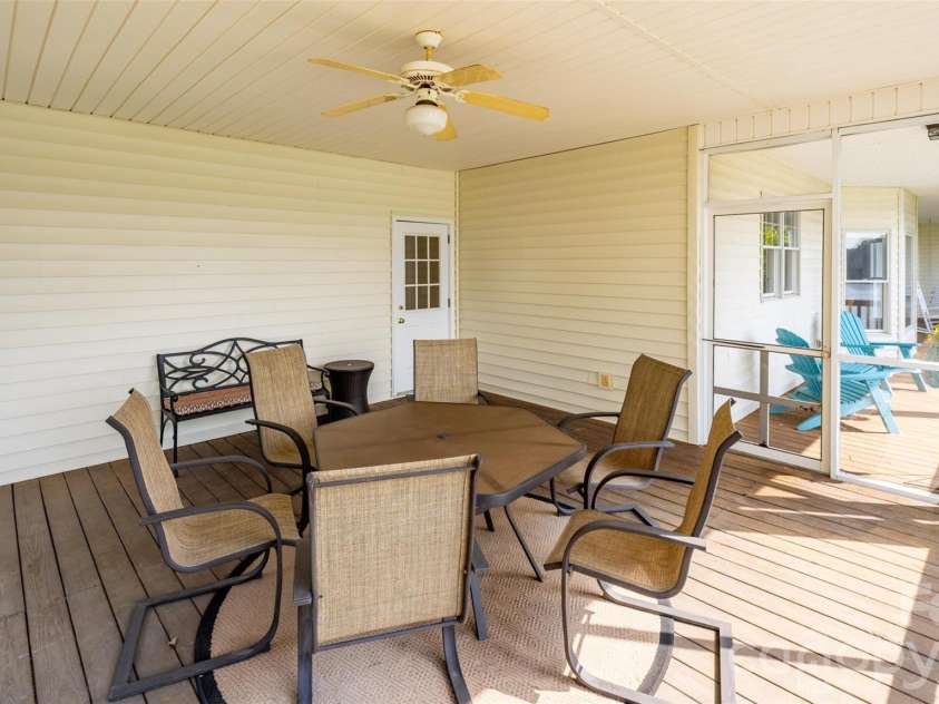 111 Leesburg Lane, Troutman, NC 28166.  MLS# CAR4420159, YatesRealty ID 48712. 