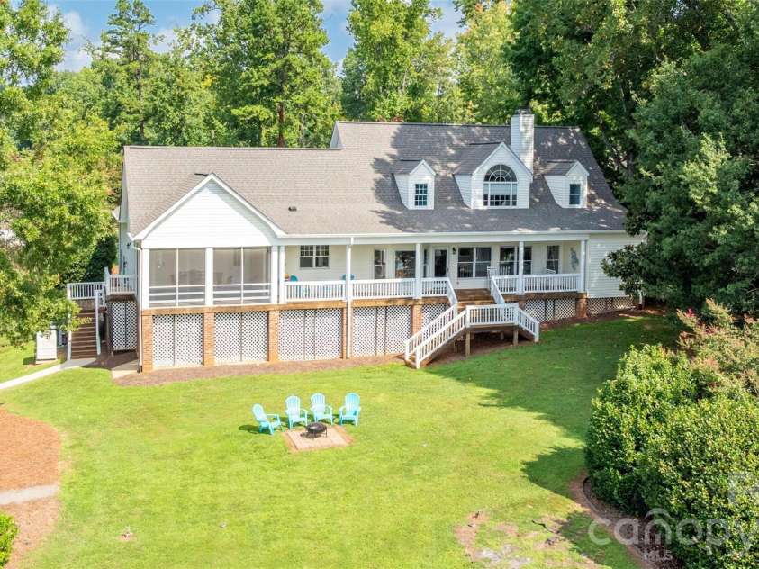 111 Leesburg Lane, Troutman, NC 28166.  MLS# CAR4420159, YatesRealty ID 48712. 
