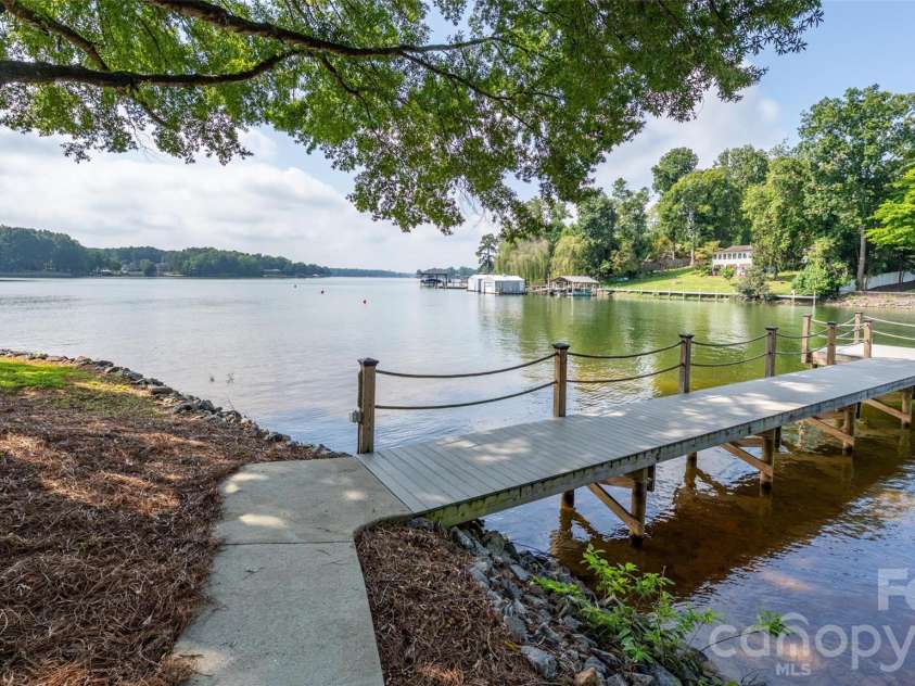 111 Leesburg Lane, Troutman, NC 28166.  MLS# CAR4420159, YatesRealty ID 48712. 