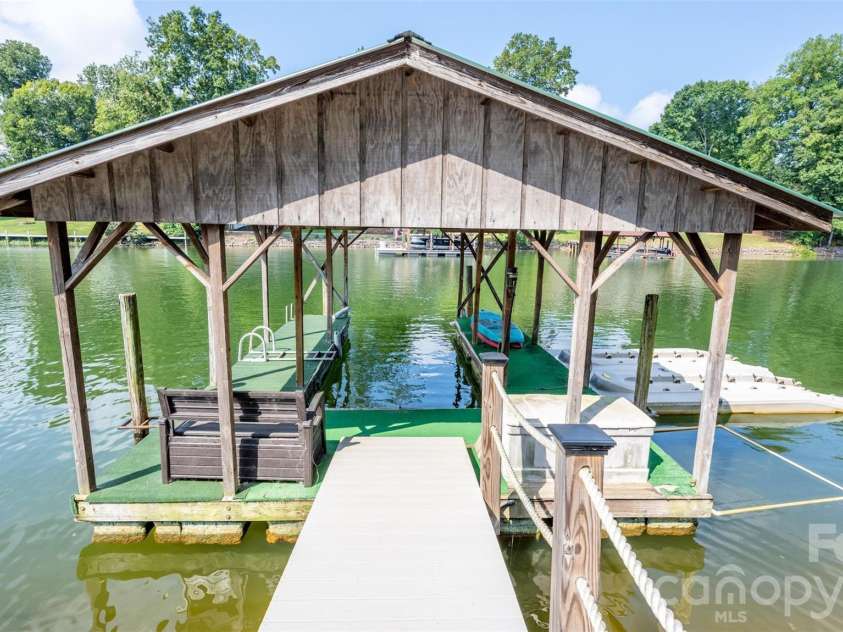 111 Leesburg Lane, Troutman, NC 28166.  MLS# CAR4420159, YatesRealty ID 48712. 