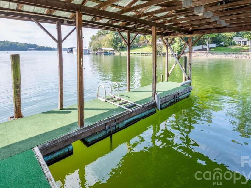 111 Leesburg Lane, Troutman, NC 28166.  MLS# CAR4420159, YatesRealty ID 48712. 