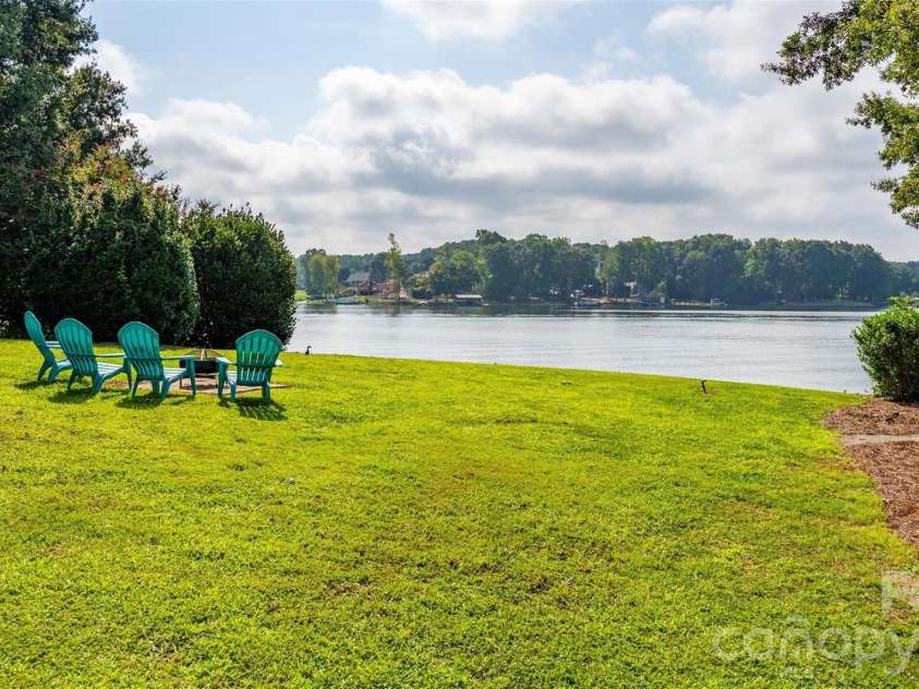 111 Leesburg Lane, Troutman, NC 28166.  MLS# CAR4420159, YatesRealty ID 48712. 