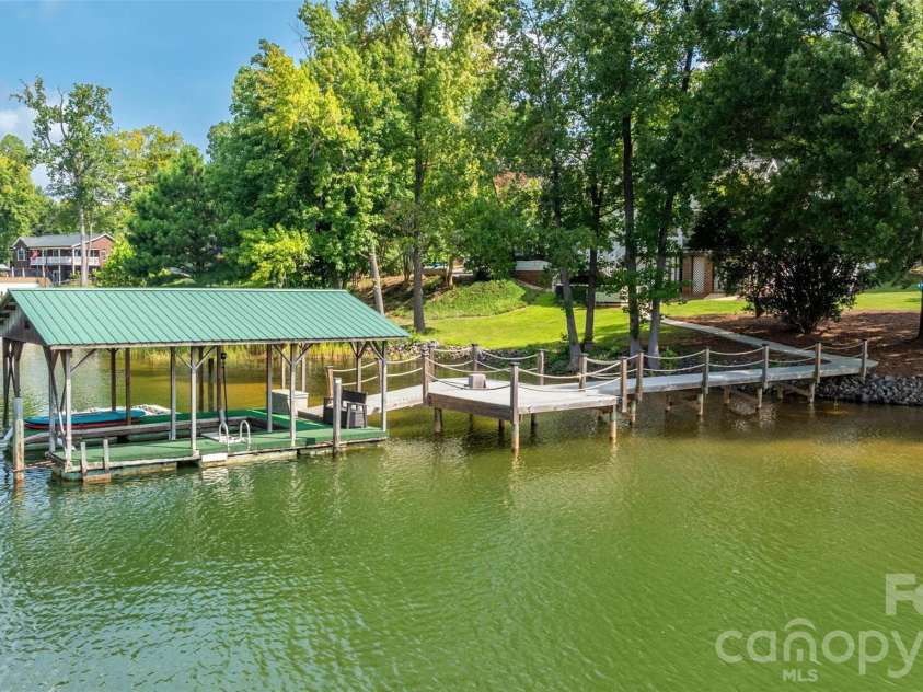 111 Leesburg Lane, Troutman, NC 28166.  MLS# CAR4420159, YatesRealty ID 48712. 