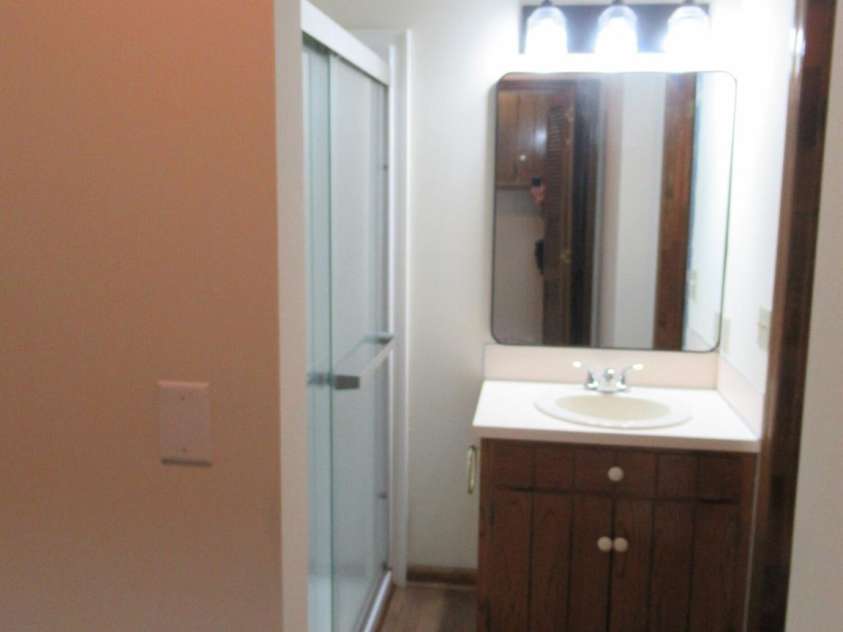 1809 Industrial Park Road, Lincolnton, NC 28092.  MLS# CAR4420946, YatesRealty ID 48713. Bath