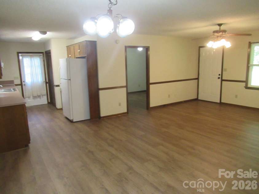 1809 Industrial Park Road, Lincolnton, NC 28092.  MLS# CAR4420946, YatesRealty ID 48713. Great Room