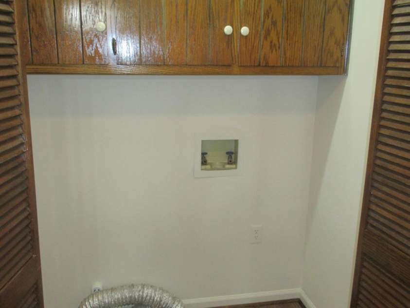 1809 Industrial Park Road, Lincolnton, NC 28092.  MLS# CAR4420946, YatesRealty ID 48713. Laundry