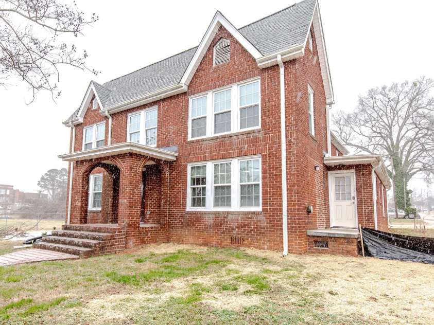 1101 Main Street, Salisbury, NC 28144.  MLS# CAR4371932, YatesRealty ID 48716. 