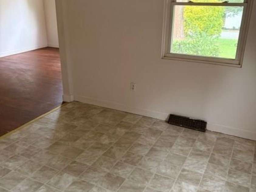 1044 Short Street, Salisbury, NC 28144.  MLS# CAR4421490, YatesRealty ID 48721. 
