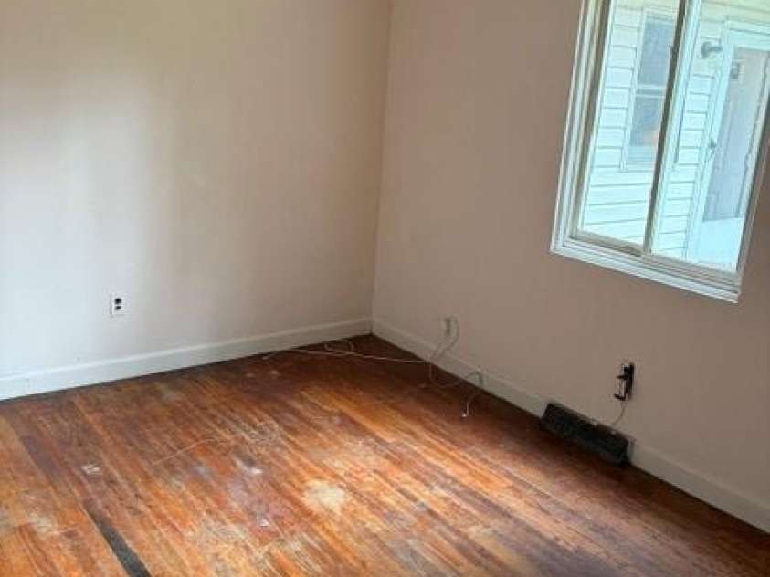 1044 Short Street, Salisbury, NC 28144.  MLS# CAR4421490, YatesRealty ID 48721. 