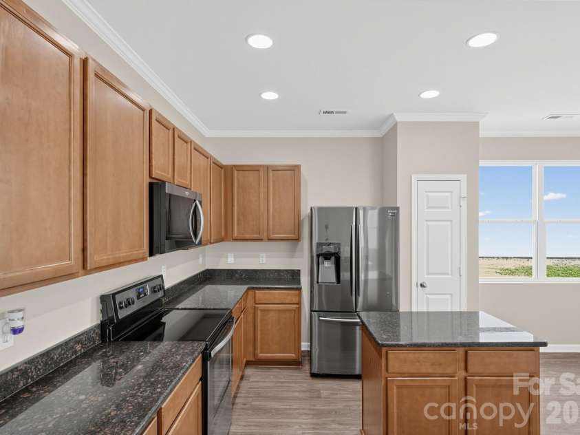 12432 Bending Branch Road, Charlotte, NC 28227.  MLS# CAR4421244, YatesRealty ID 48722. 