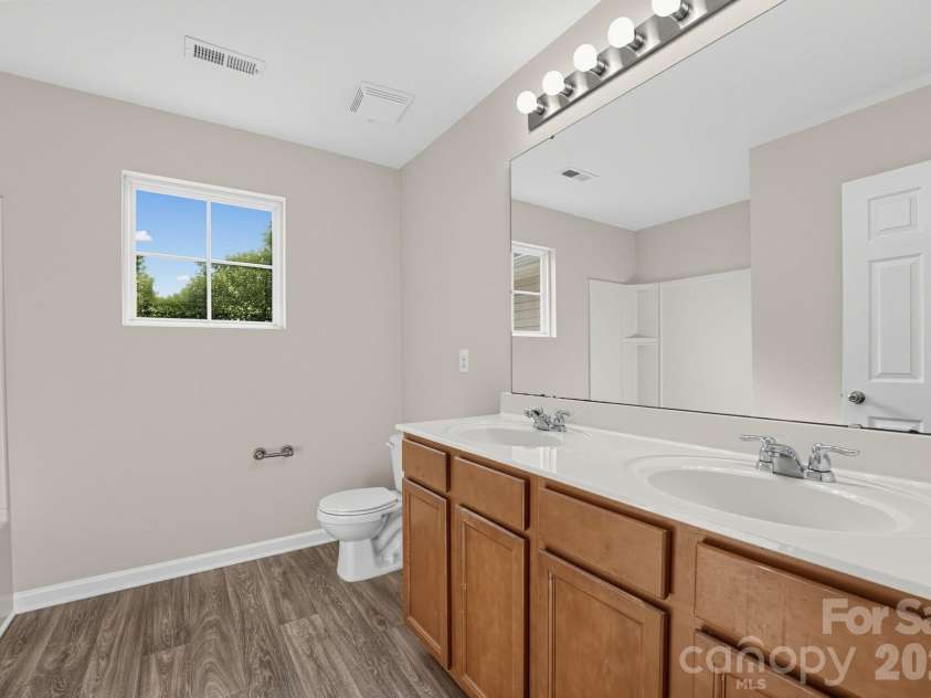 12432 Bending Branch Road, Charlotte, NC 28227.  MLS# CAR4421244, YatesRealty ID 48722. 